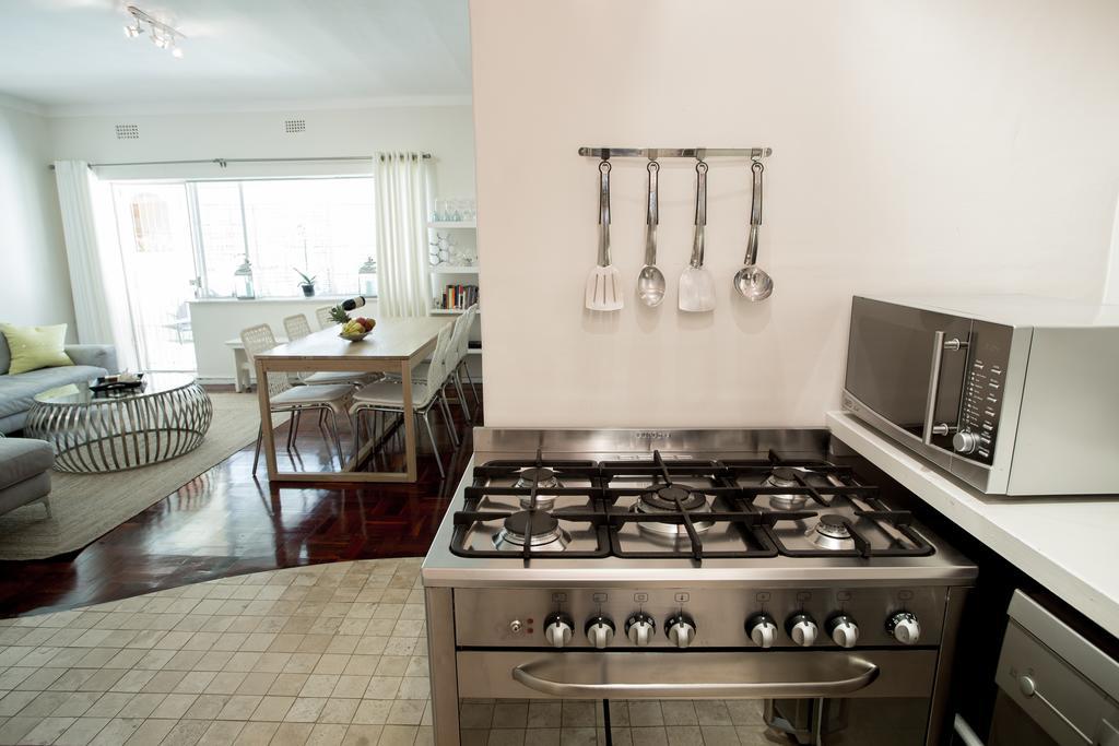 Caprice Camps Bay Apartment Стая снимка