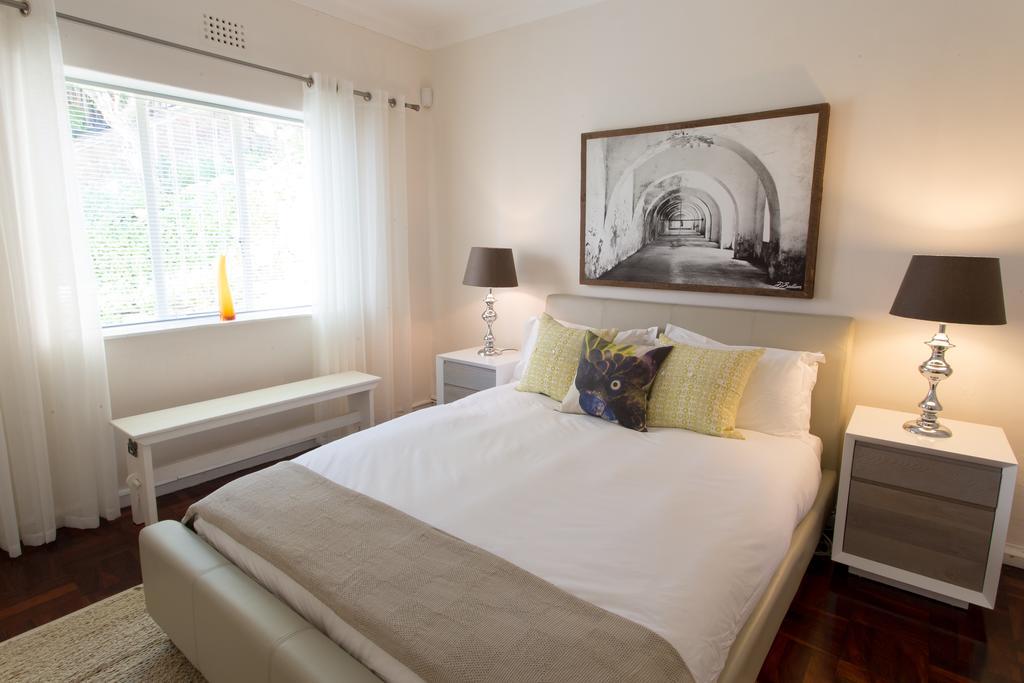 Caprice Camps Bay Apartment Стая снимка